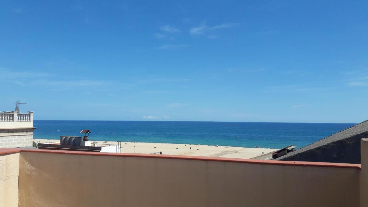 Blaumasnou One Step To The Beach! Apartment